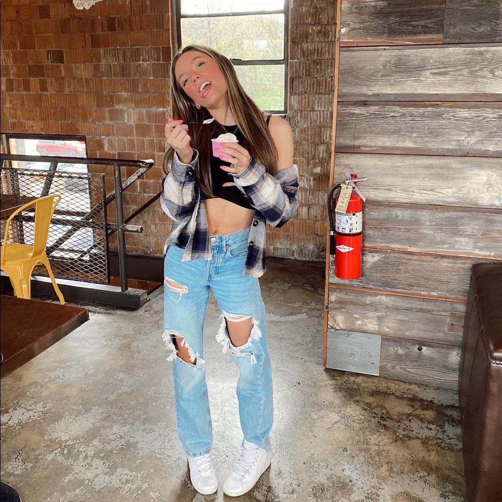 Meet your Posher, Kaya